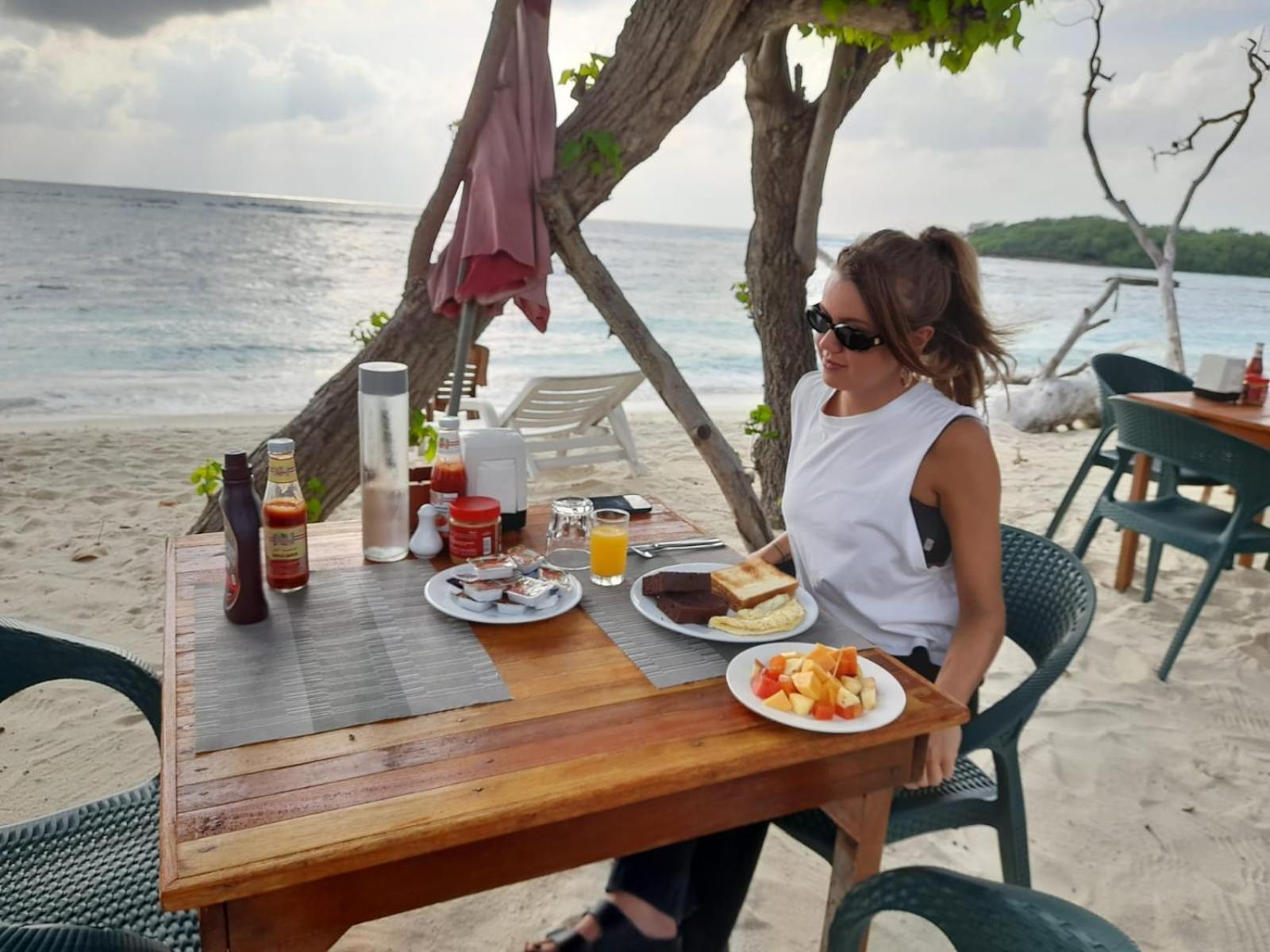 Hotel Batuta Maldives Surf View Thulusdhoo Exteriér fotografie