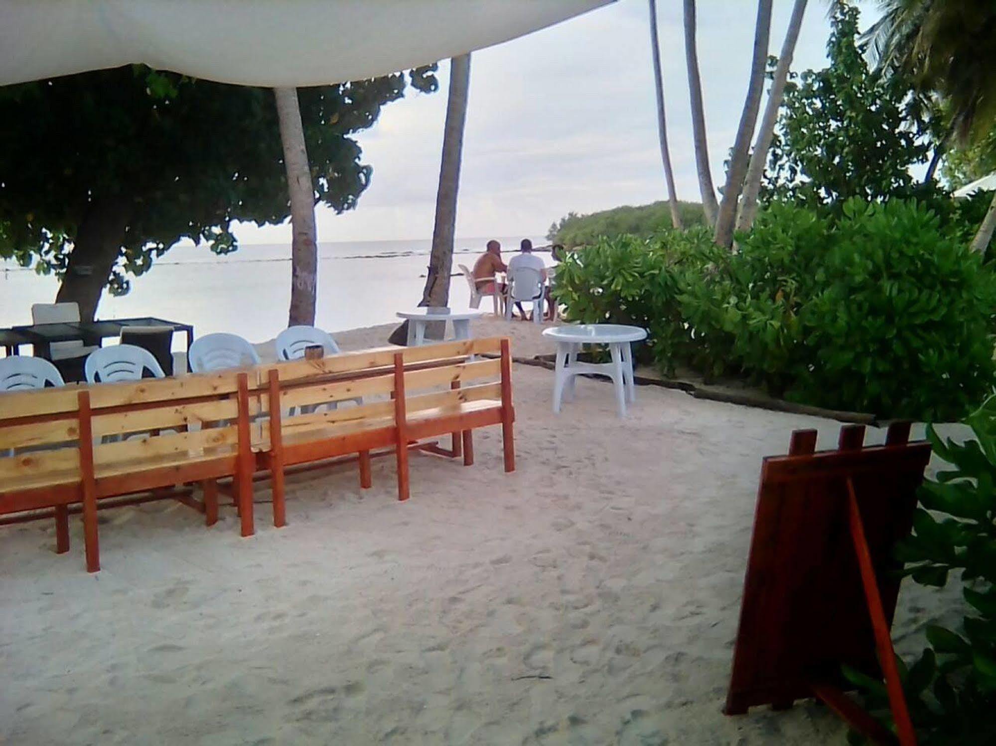 Hotel Batuta Maldives Surf View Thulusdhoo Exteriér fotografie